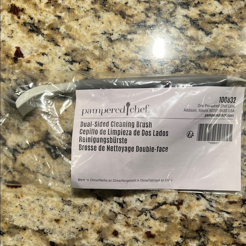 Pampered Chef Gray Cleaning Brush